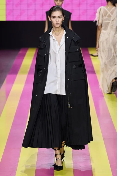 Look 22